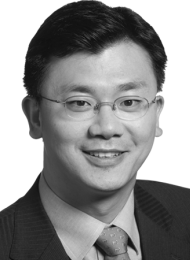 Anthony Kim Headshot