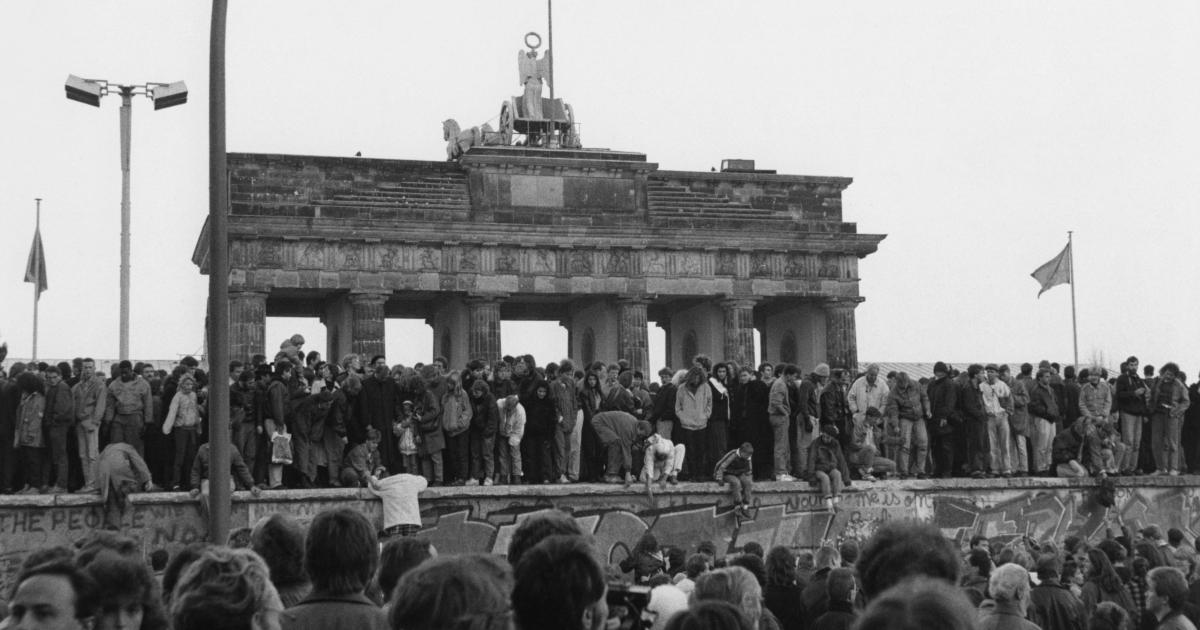 Why The Berlin Wall Finally Came Down 29 Years Ago The Heritage Foundation