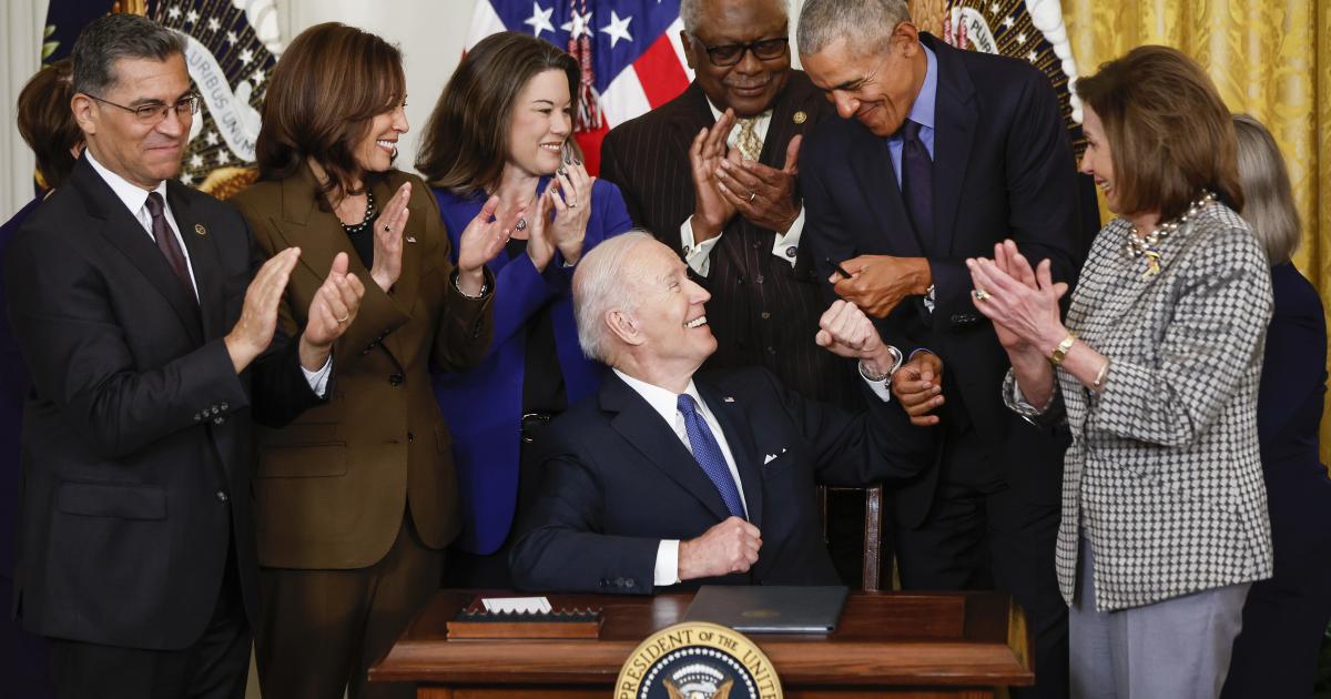 Biden Will Never Be Able To Step Out of Obama's Shadow | The Heritage Foundation - Vimarsana News