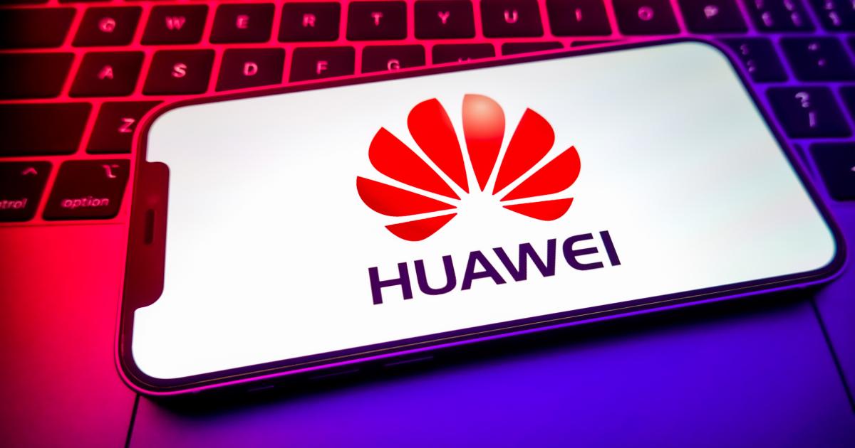 Gestaag Persoonlijk mixer Winning the Tech Battle With China: The Example of Huawei | The Heritage  Foundation