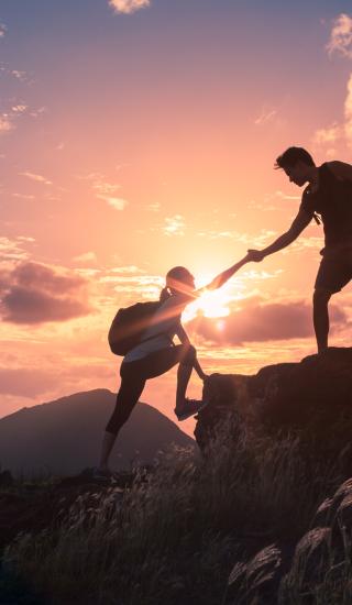 Hikers helping hand 